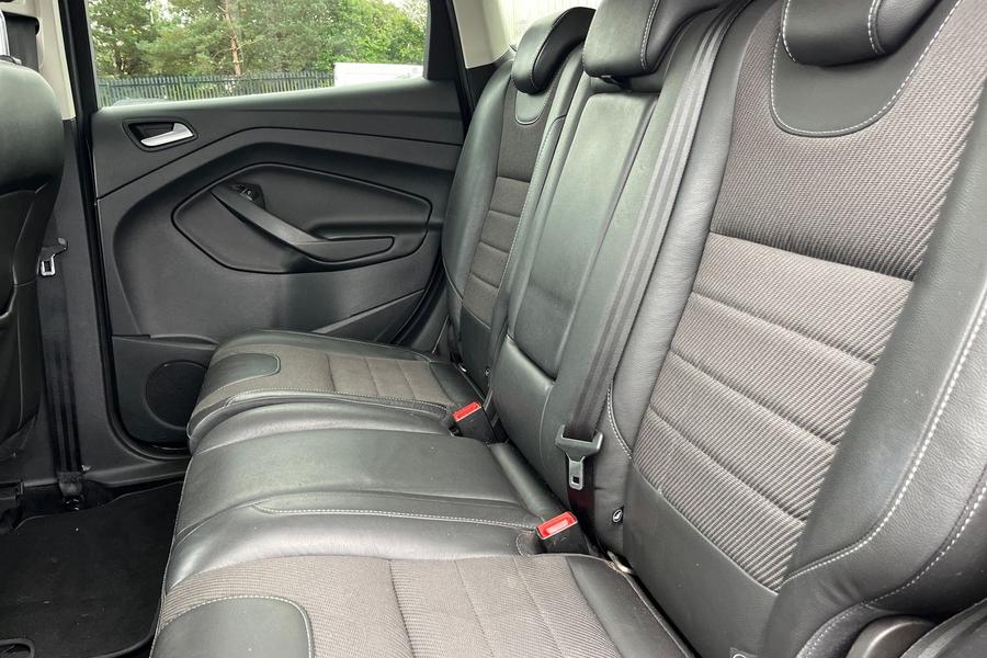 Ford KUGA Photo autoimg-a08fbed0a4699c6a39d46f5585d25fee70ea0fe7.jpg
