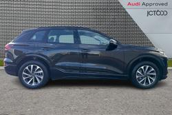 AUDI Q6 e-tron Photo 4