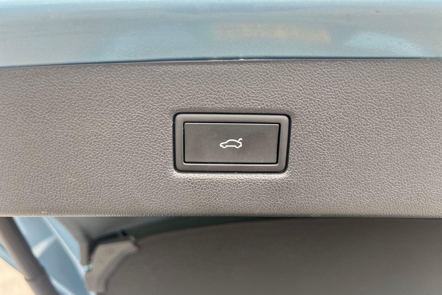 Ford EXPLORER Photo 21