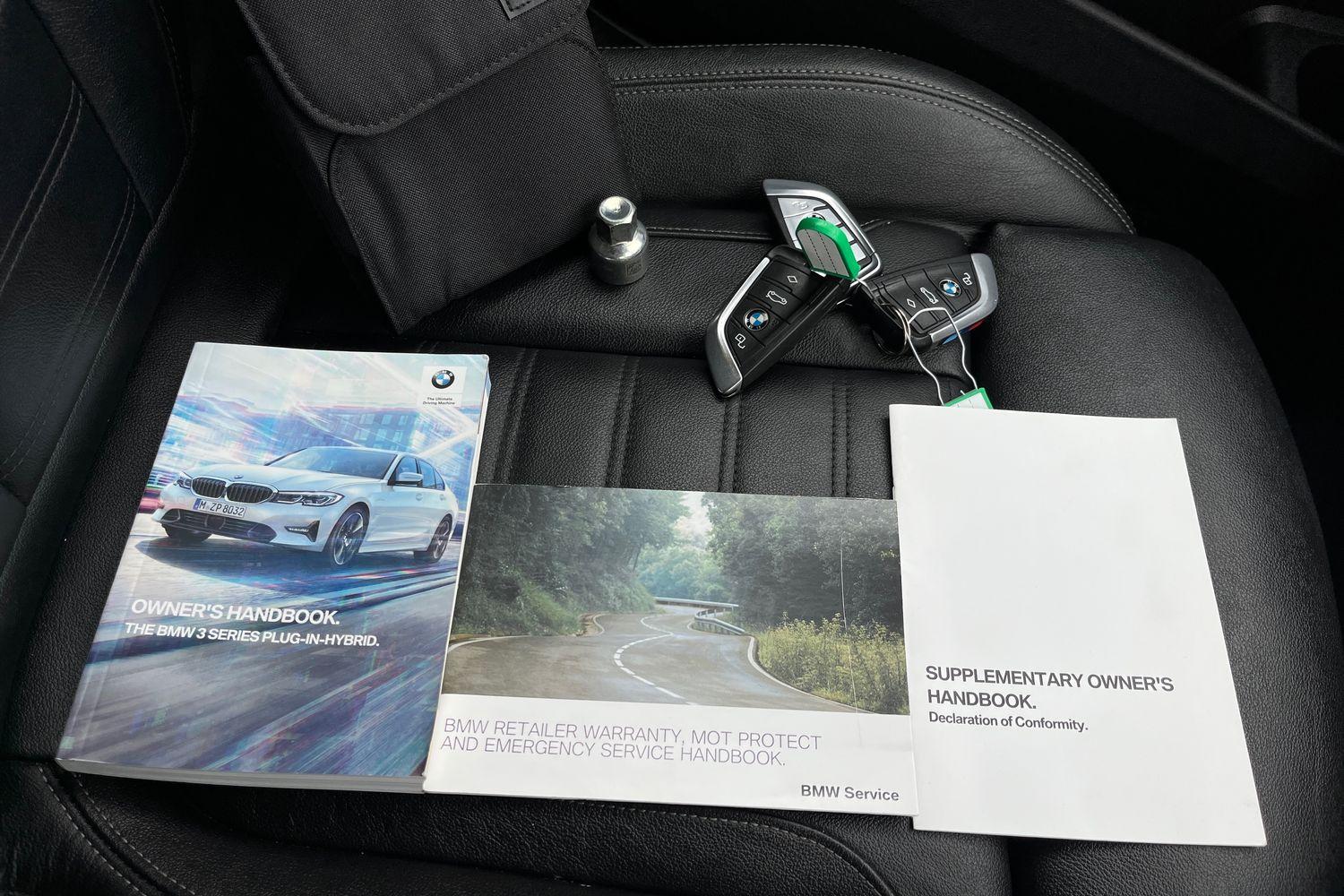 BMW 3 Series Photo 21