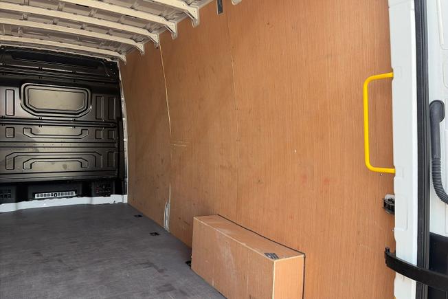 Volkswagen Crafter Photo 35