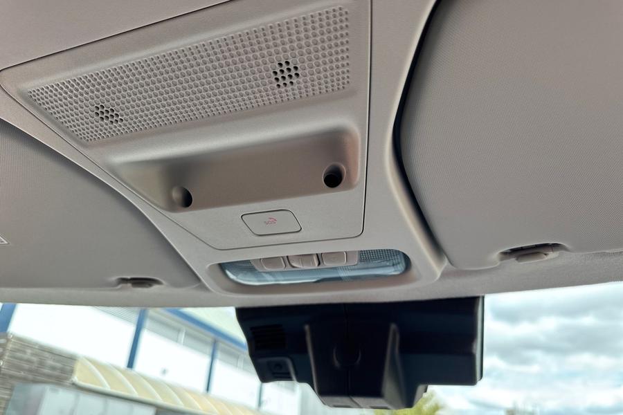 Ford E-TRANSIT COURIER Photo autoimg-a09b206c20b2fcce6363342cddd0ef44acbcec43.jpg