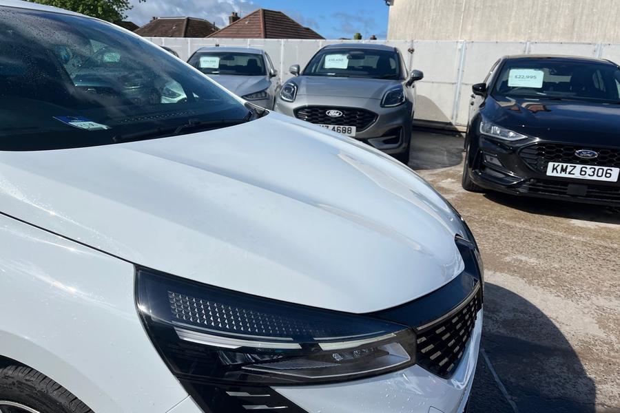Renault CLIO Photo autoimg-a09b25a5e1ca9cfff7b17d03c3a2c3198f0df5f9.jpg