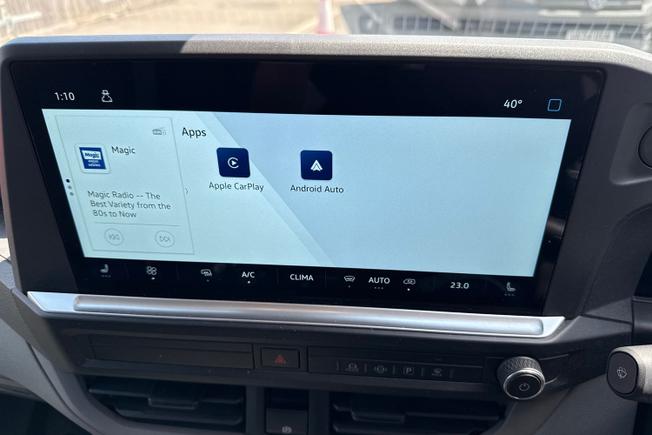 VOLKSWAGEN Transporter Photo 14
