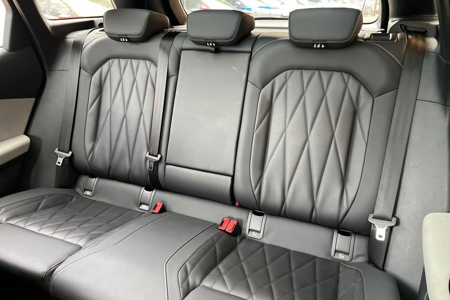 Ford Explorer Photo autoimg-a09c613cff57f519b69686a63fea512ba431d458.jpg