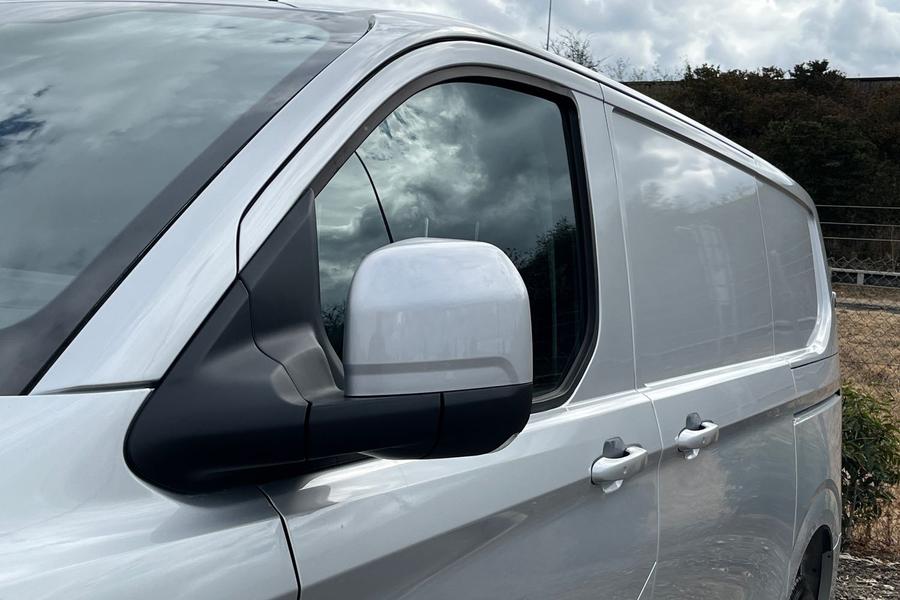 Ford Transit Custom Photo autoimg-a09de4d2a9ad8c74064f69291bf397fd7cd2cd89.jpg