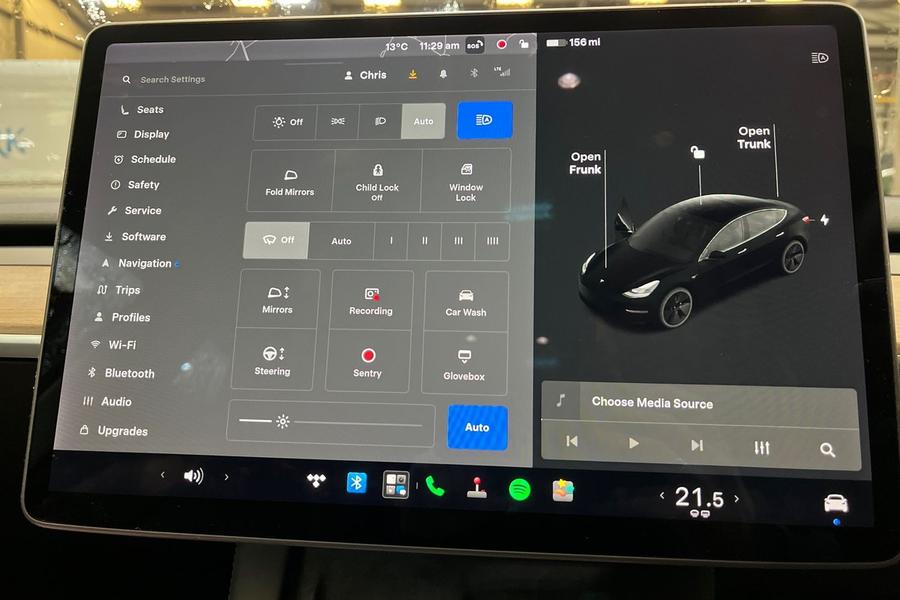 TESLA MODEL 3 Photo autoimg-a09fefc3420490775280224c354d073988cf1ec1.jpg