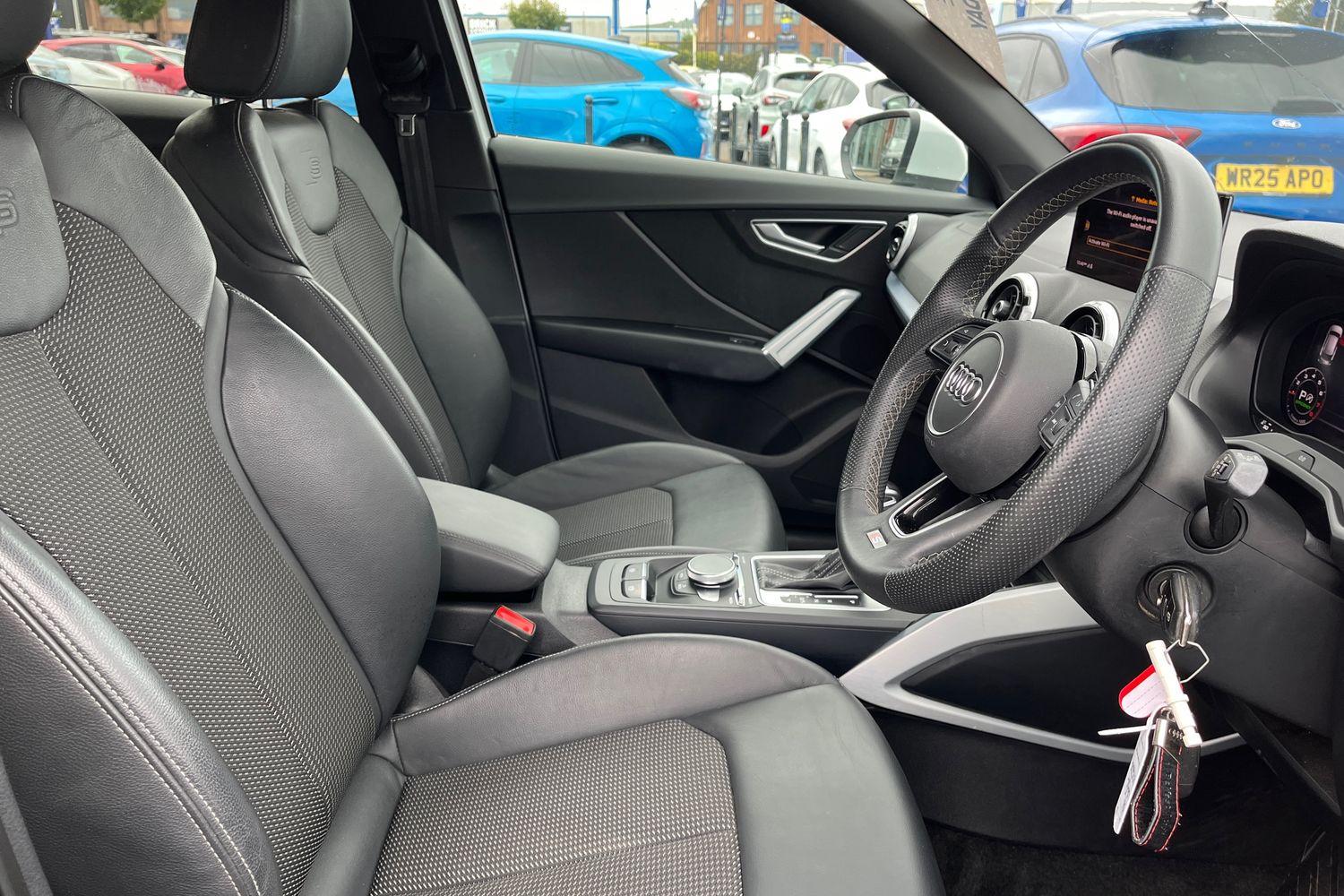 Audi Q2 Photo 16