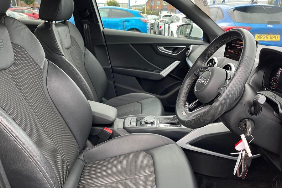 Audi Q2 Photo autoimg-a0a03675d3d3811f3efb13e30ed19d6c2800a614.jpg