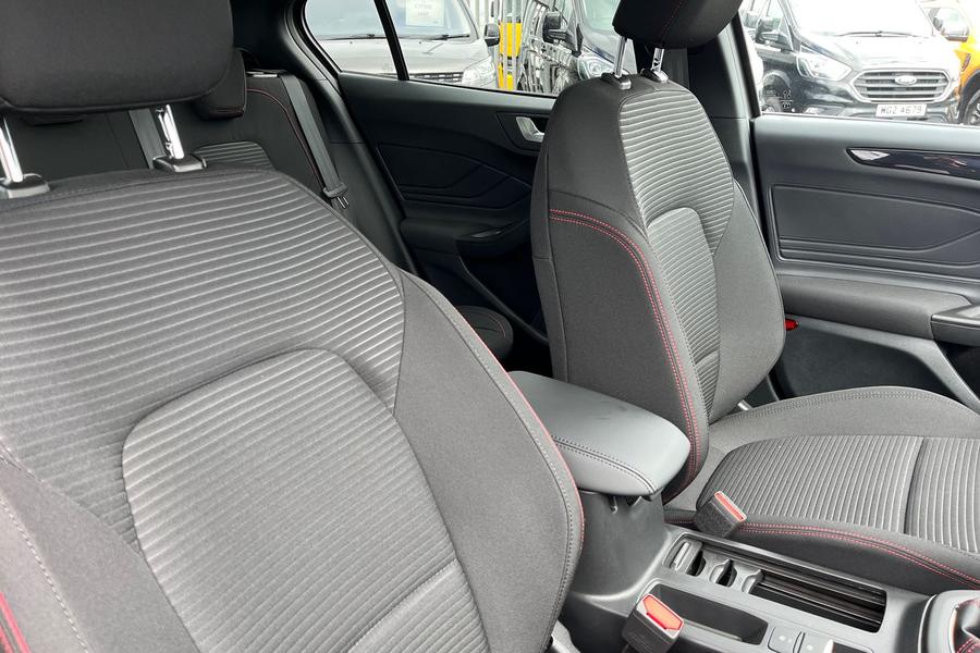 Ford FOCUS Photo autoimg-a0a30cc7d6290378ed9c51954e84563ec4803b5a.jpg