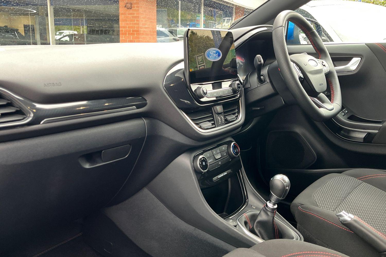 Ford PUMA Photo 17