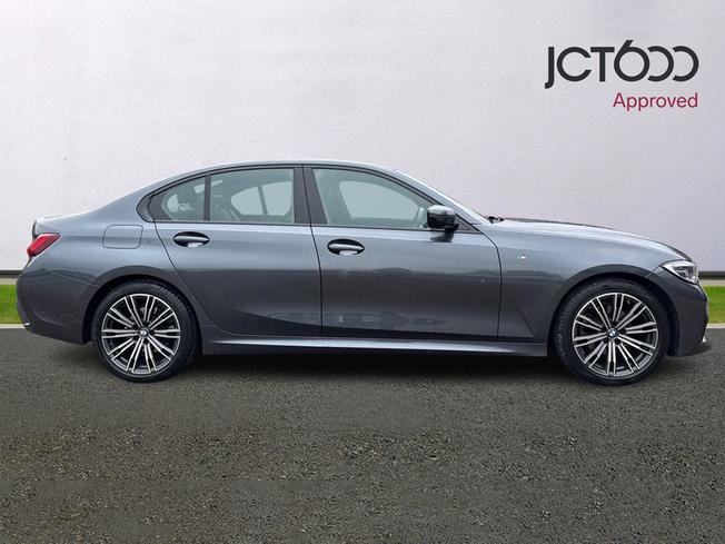 BMW 3 Series Photo 4