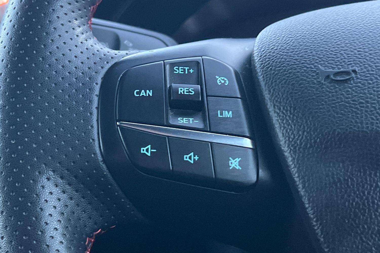 Ford FOCUS Photo 31