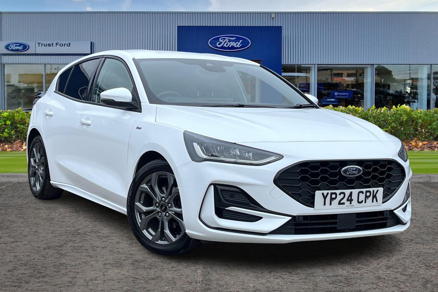 Ford FOCUS Photo 0