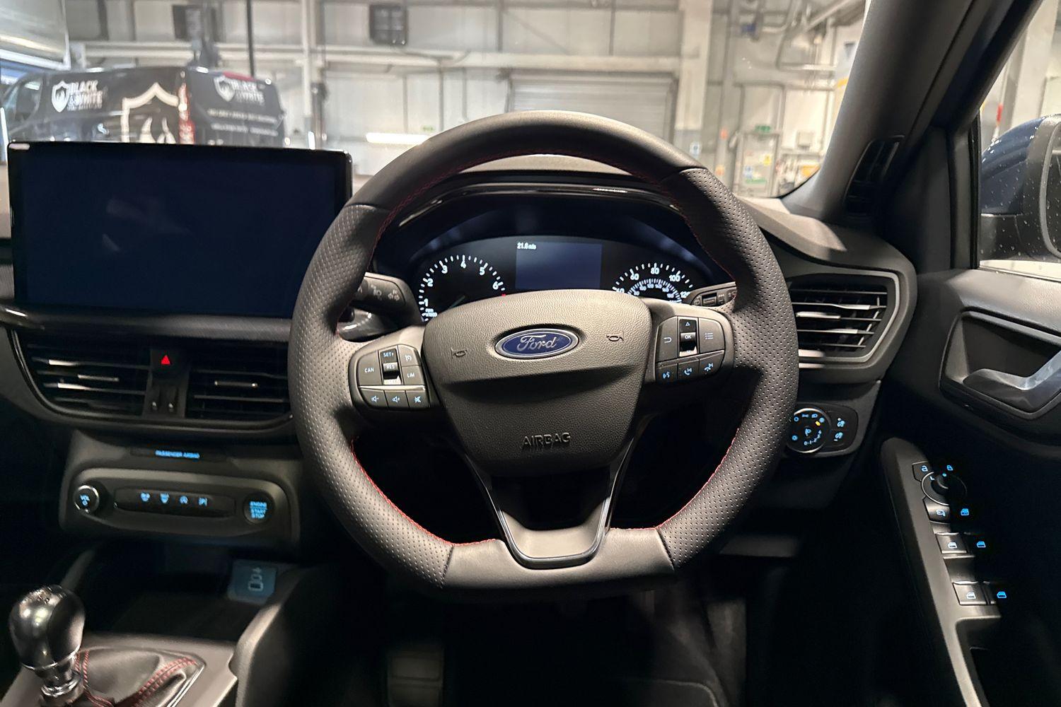 Ford FOCUS Photo 11