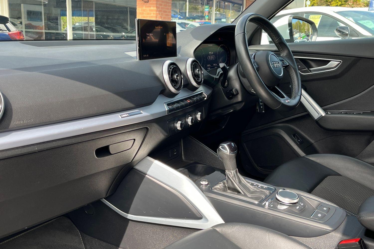 Audi Q2 Photo 17