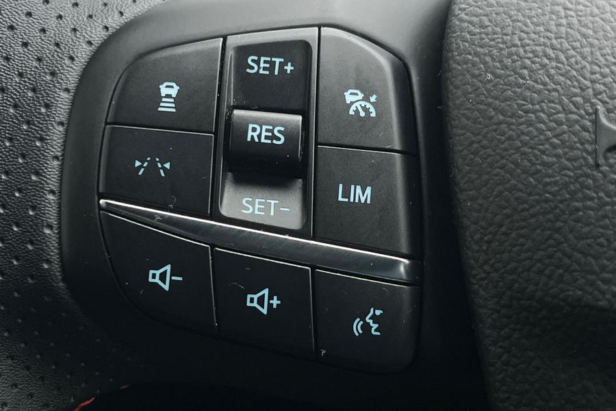 Ford KUGA Photo autoimg-a0b0452f4263fbe093859a6360e91dbc5eacdab5.jpg