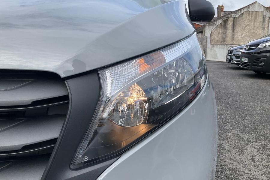 Mercedes-Benz VITO Photo autoimg-a0b26d0ec5926bee269e1db77bbcf2e8f4040cc0.jpg