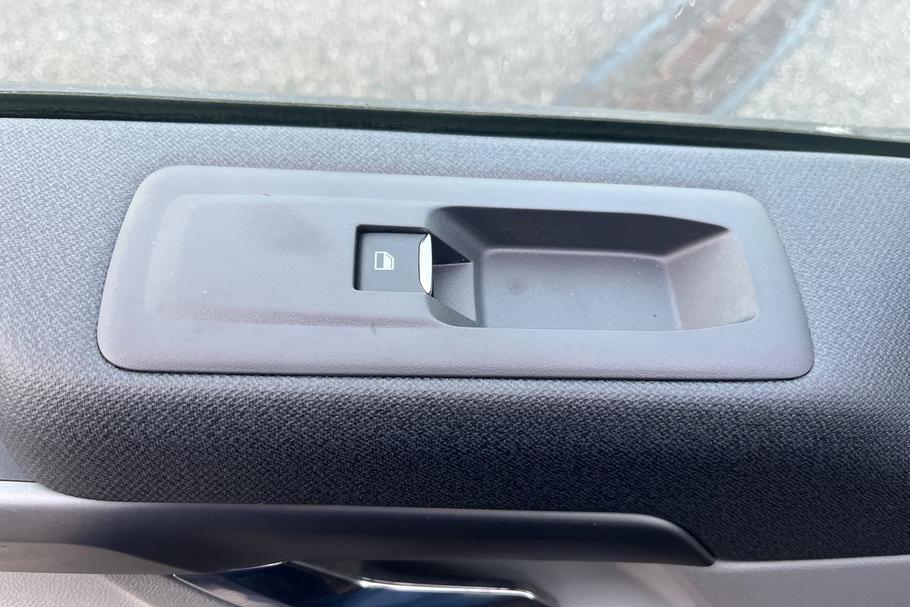 Used Ford E-TOURNEO CUSTOM YB75VRG 16