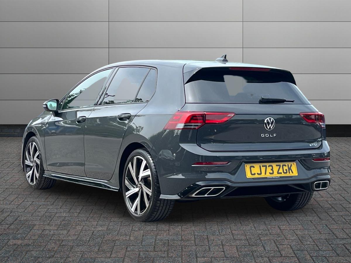 Volkswagen Golf Photo 1