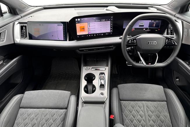 AUDI Q4 e-tron Photo 10