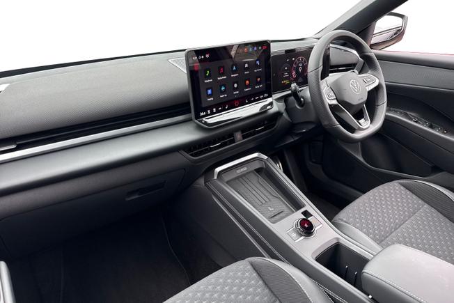 VOLKSWAGEN T-Roc Photo 2
