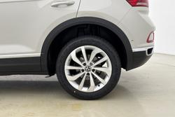 VOLKSWAGEN T-Roc Photo 5