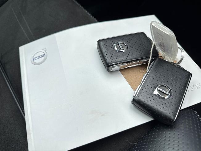 VOLVO XC60 Photo 46