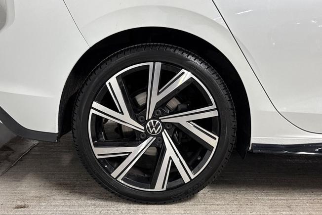 Volkswagen Golf Photo 5