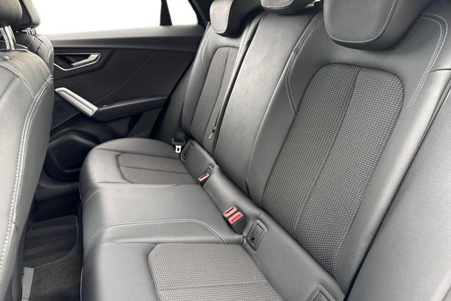 Audi Q2 Photo 9