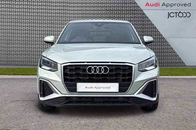 AUDI Q2 Photo 8