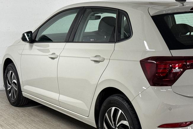 VOLKSWAGEN Polo Photo 26