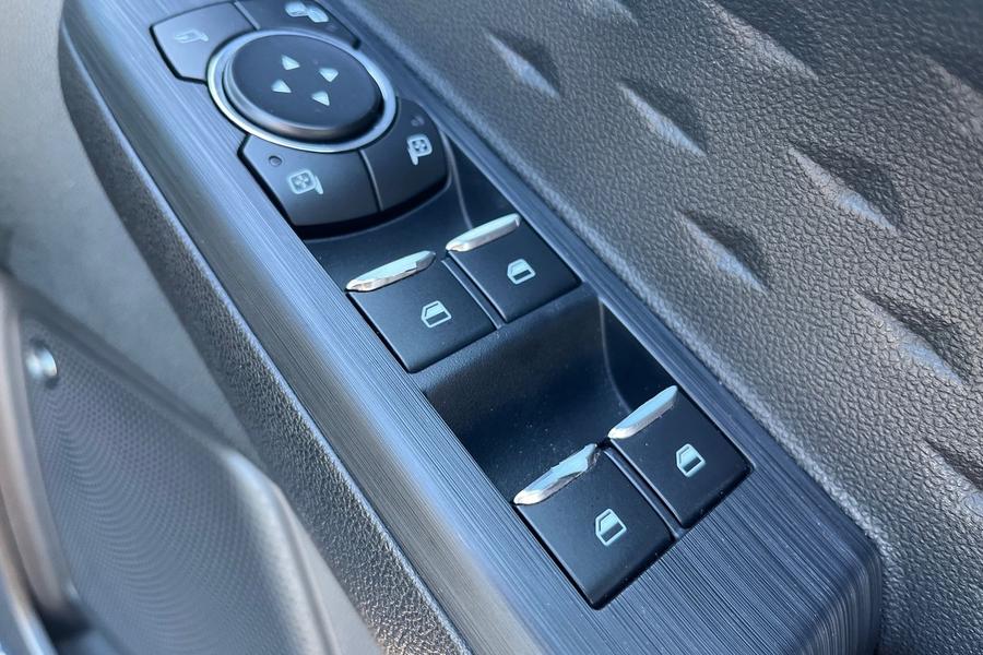 Ford Kuga Photo autoimg-a0c1028cc35ff1c3390d10f28cc3776aab8c1105.jpg