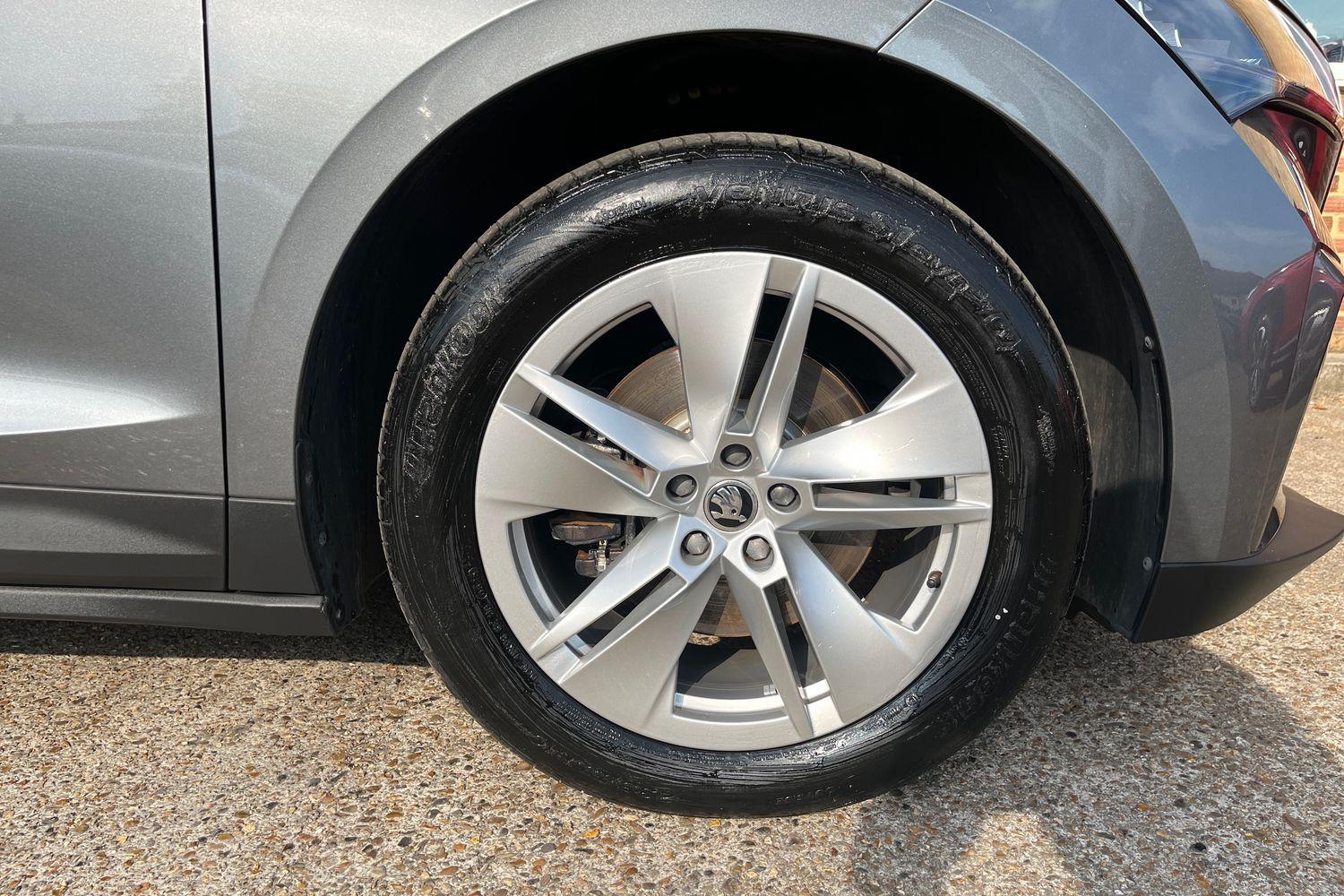 Skoda ENYAQ Photo 7