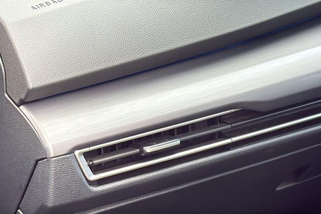 VOLKSWAGEN Golf Photo 44