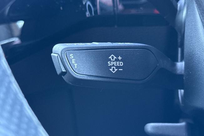 Audi e-tron Photo 46