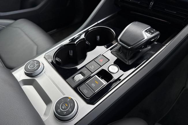 Volkswagen Touareg Photo 25