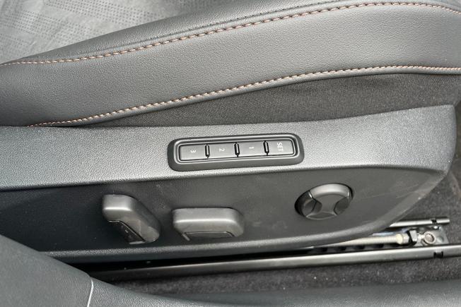 CUPRA Leon Photo 24