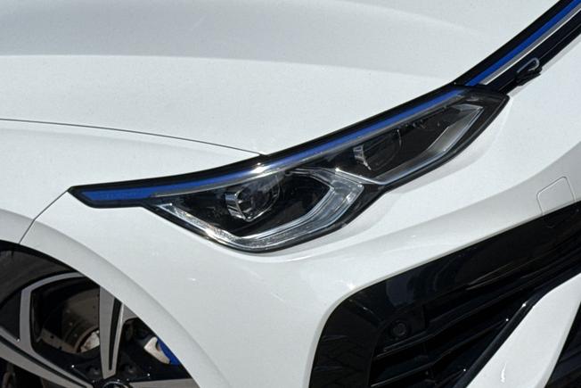 VOLKSWAGEN Golf Photo 19