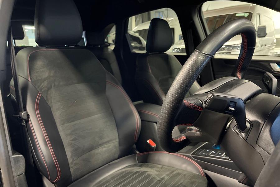 Ford KUGA Photo autoimg-a0d0ba005a409bc6d9454e1c5d42c1667511cf56.jpg