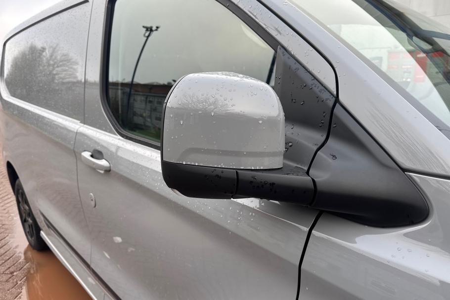 Used Ford TRANSIT CUSTOM WT25NJN 18