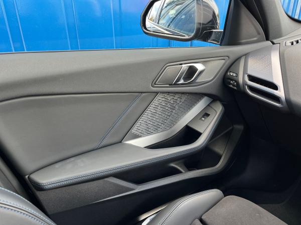 BMW 1 Series Photo autoimg-a0d9a7806e847d3c7be9418045b53754a42872d9.jpg