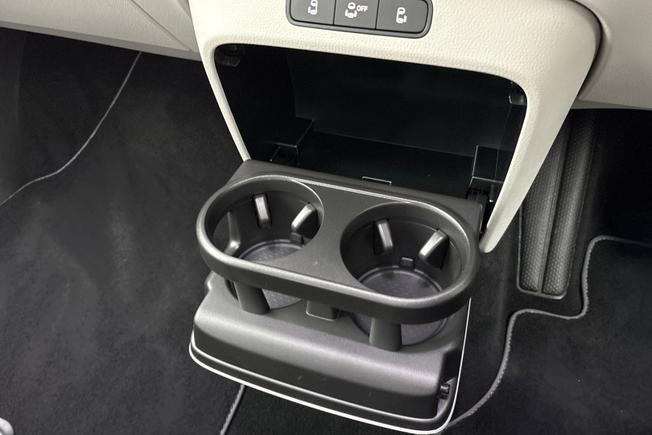 VOLKSWAGEN ID. Buzz Photo 23