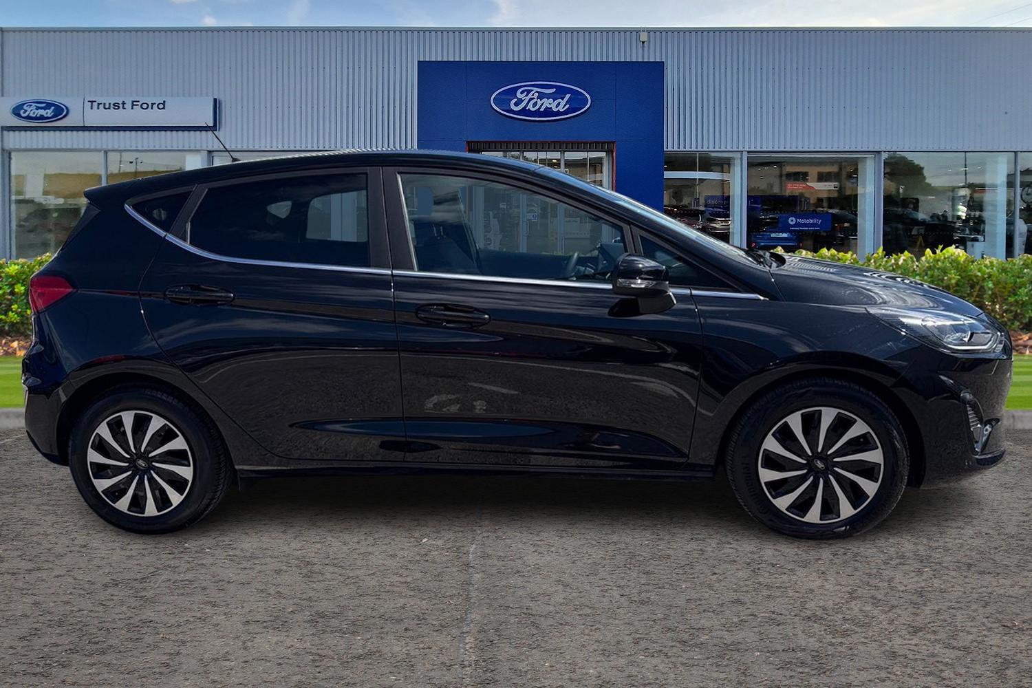 Ford Fiesta Photo 2