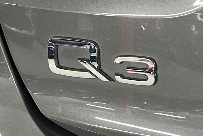 AUDI Q3 Photo 34
