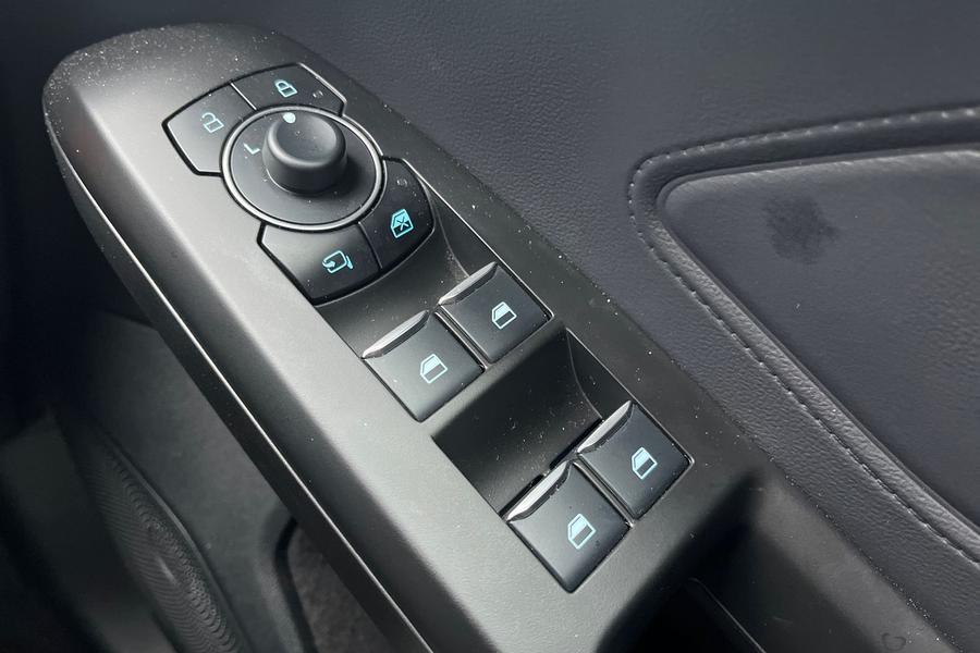 Ford FOCUS Photo autoimg-a0dd7ab5bc2c495a37ebd04eaf600eac0d9fdef6.jpg