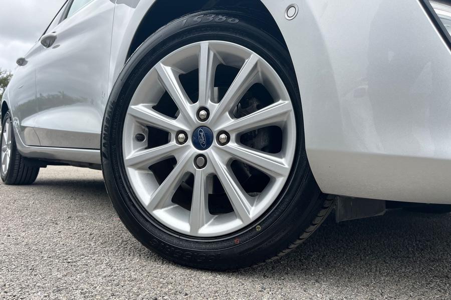 Ford Fiesta Photo autoimg-a0de5bff69702bce359954d551f60fad1093ba46.jpg