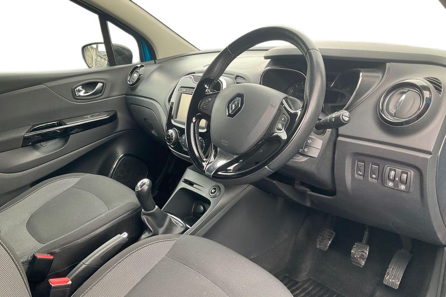 Renault CAPTUR Photo autoimg-a0e246d3273ba69802f6469f55a0e526b9c8e6c6.jpg