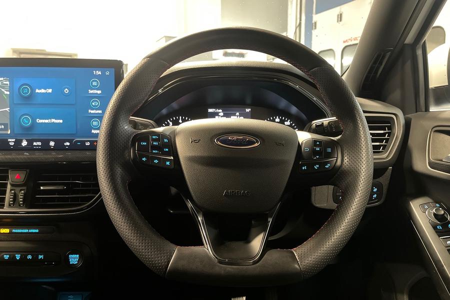 Ford FOCUS Photo autoimg-a0e2951134984f3331e802e002404864e0fedb3e.jpg