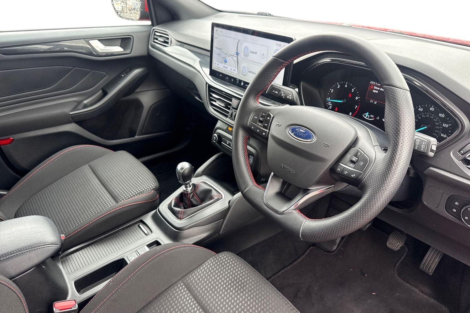Ford FOCUS Photo 8